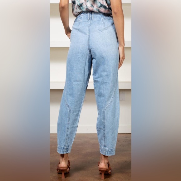 BLANK NYC Steal The Show Jeans - Picture 2 of 13